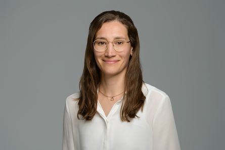 Projektleiterin für Abwasserreinigungsanlagen, Frau Julia Schmid