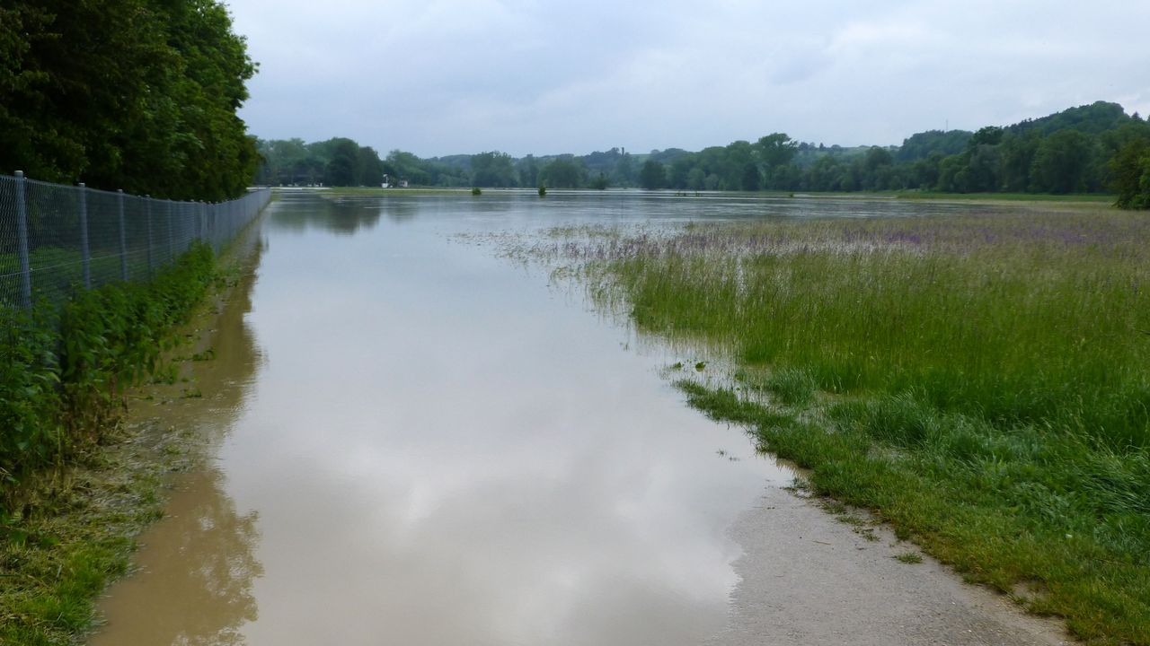 Ein von Hochwasser überschwemmtes Gebiet. 